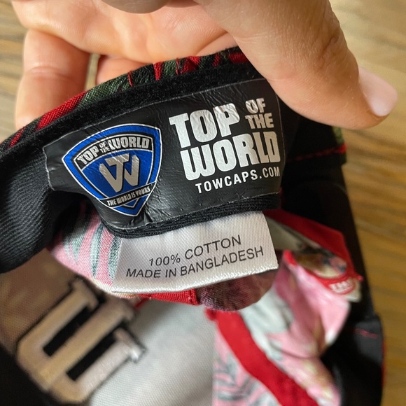 Top of the World Indiana University IU Hoosiers Hawaiian Floral Snap Back Hat - Picture 6 of 6